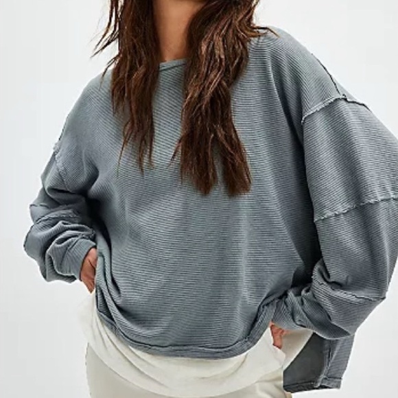 Free People Total Eclipse Pullover NWT Oversized SMALL in Cold Winter Gray - Picture 1 of 7